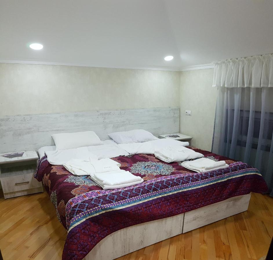 Guest House 15A Кутаїсі Екстер'єр фото