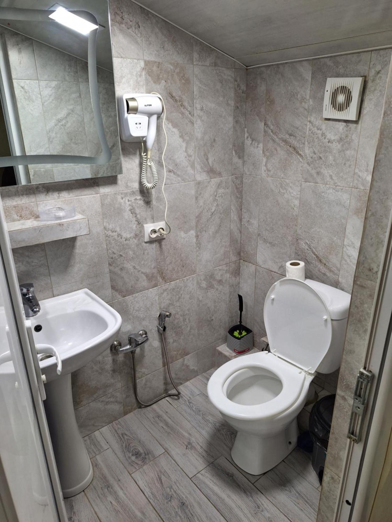Guest House 15A Кутаїсі Екстер'єр фото