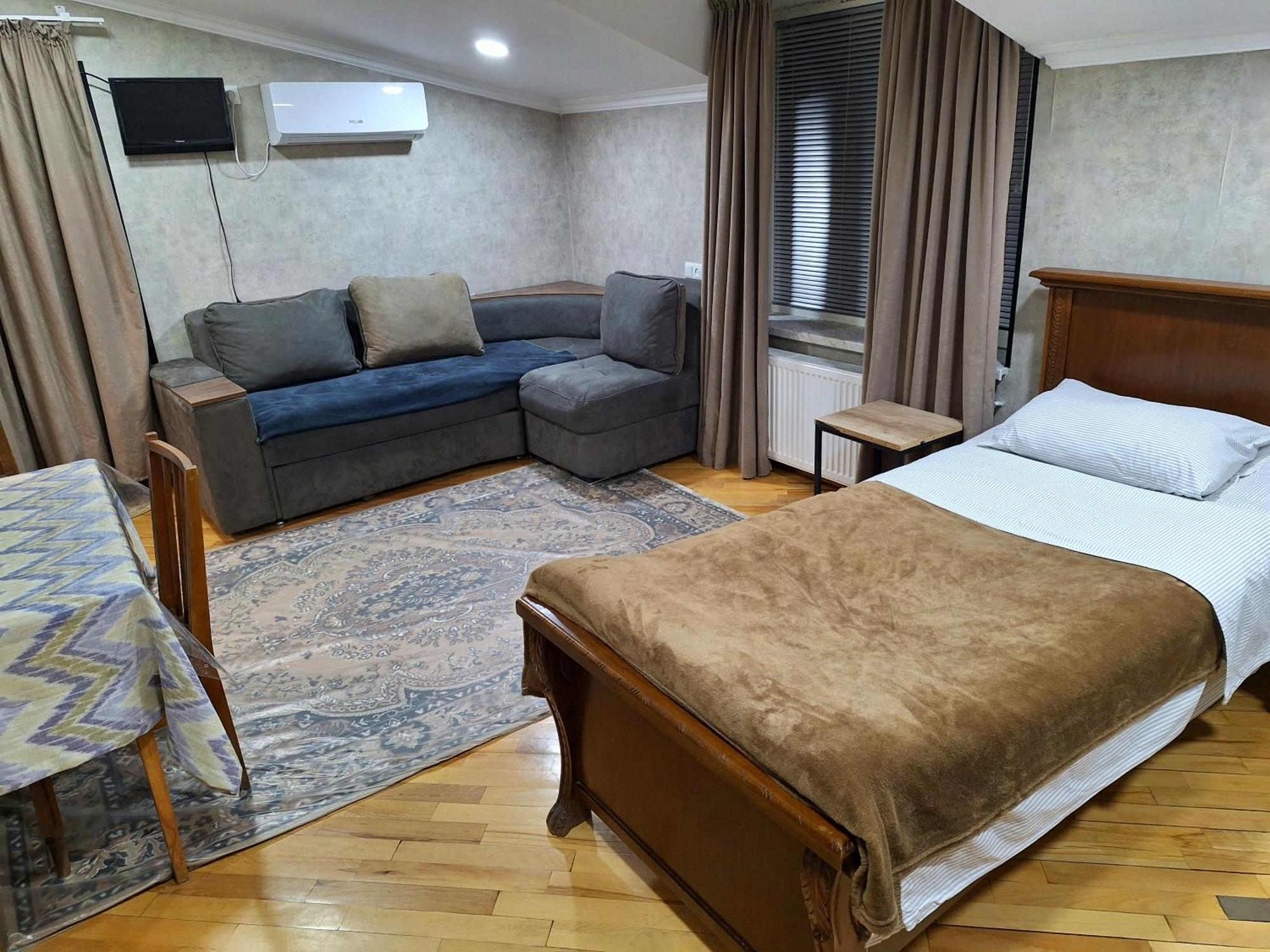 Guest House 15A Кутаїсі Екстер'єр фото